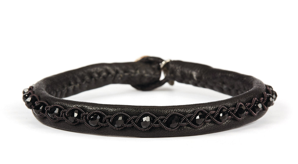 Annika Crystal Black - Black Wire