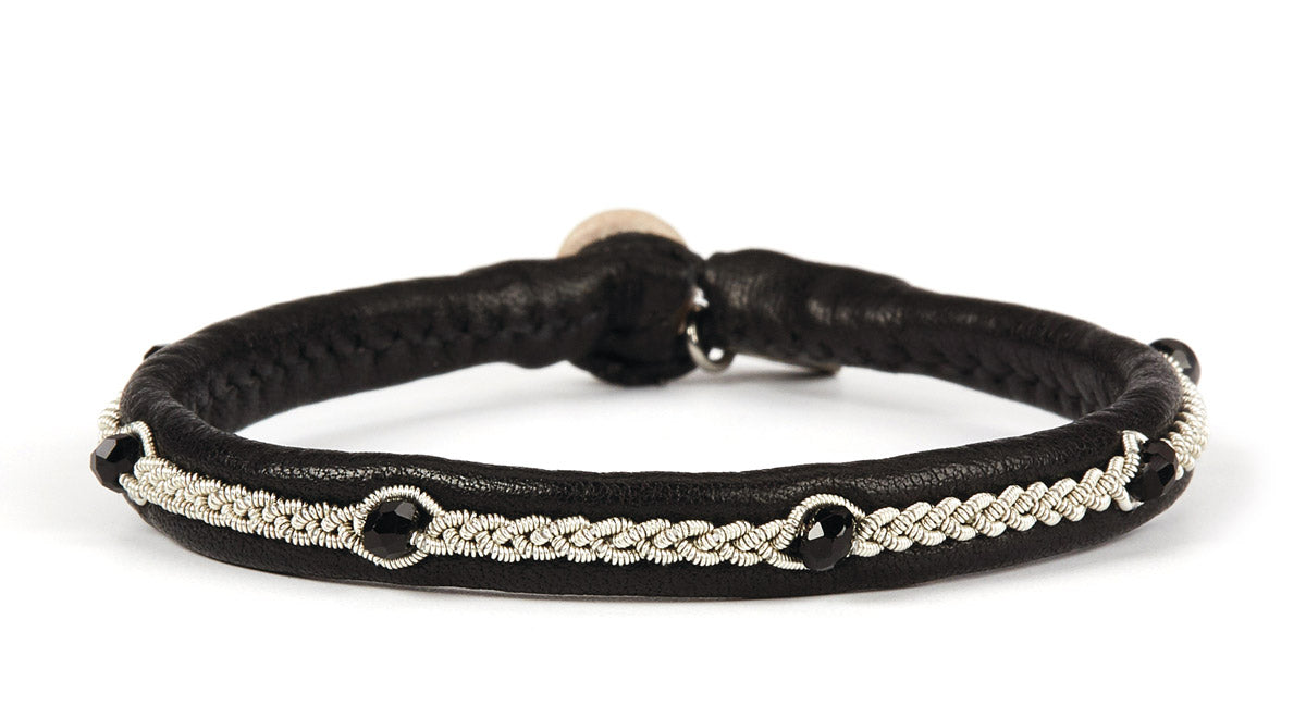 Victoria Crystal Black